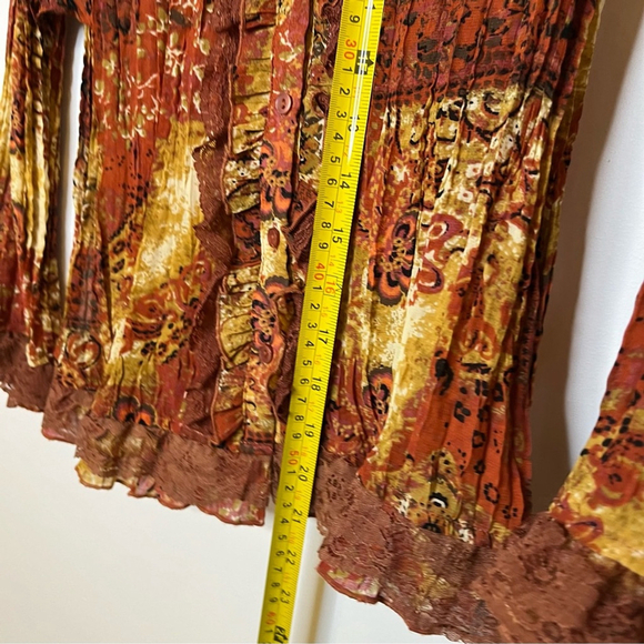 VINTAGE Lloyd Williams Long Sleeve Blouse Print Plisse Lace Trim High Neck (CN) - Picture 16 of 16